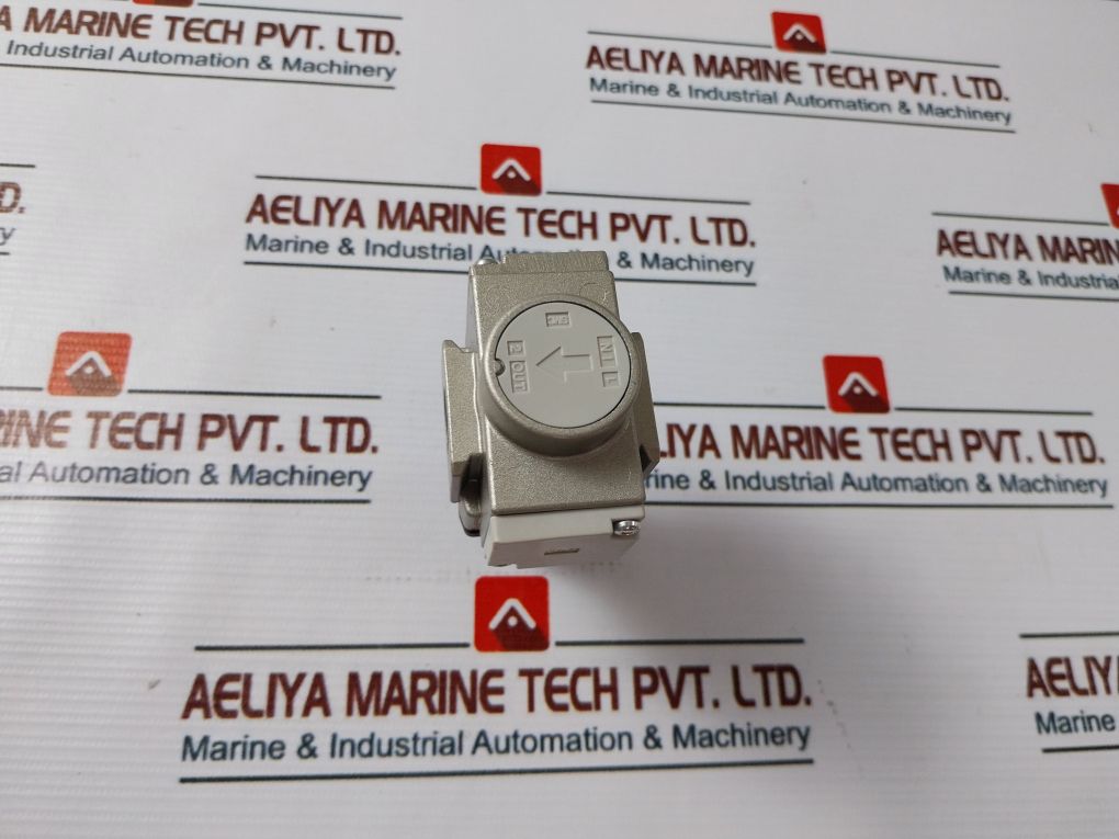 Smc Ar20P-270As Pneumatic Regulator With Ar20-f02 Bracket Assembly