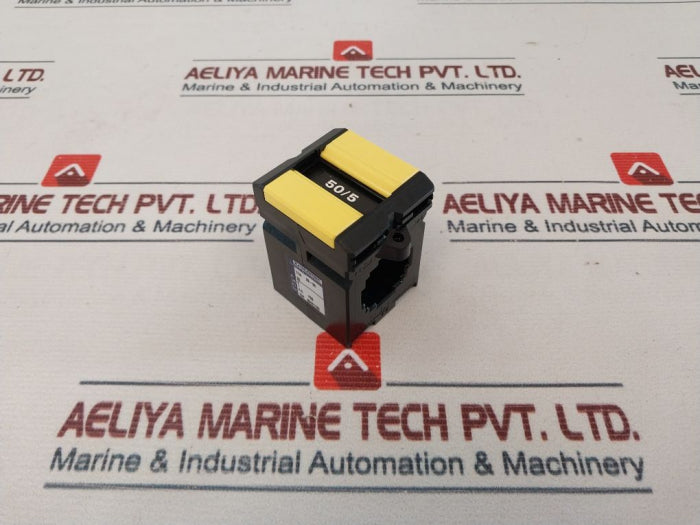 Socomec Tcb 28-30 Current Transformer 50-60 Hz 029824/029821 0.72/3Kv