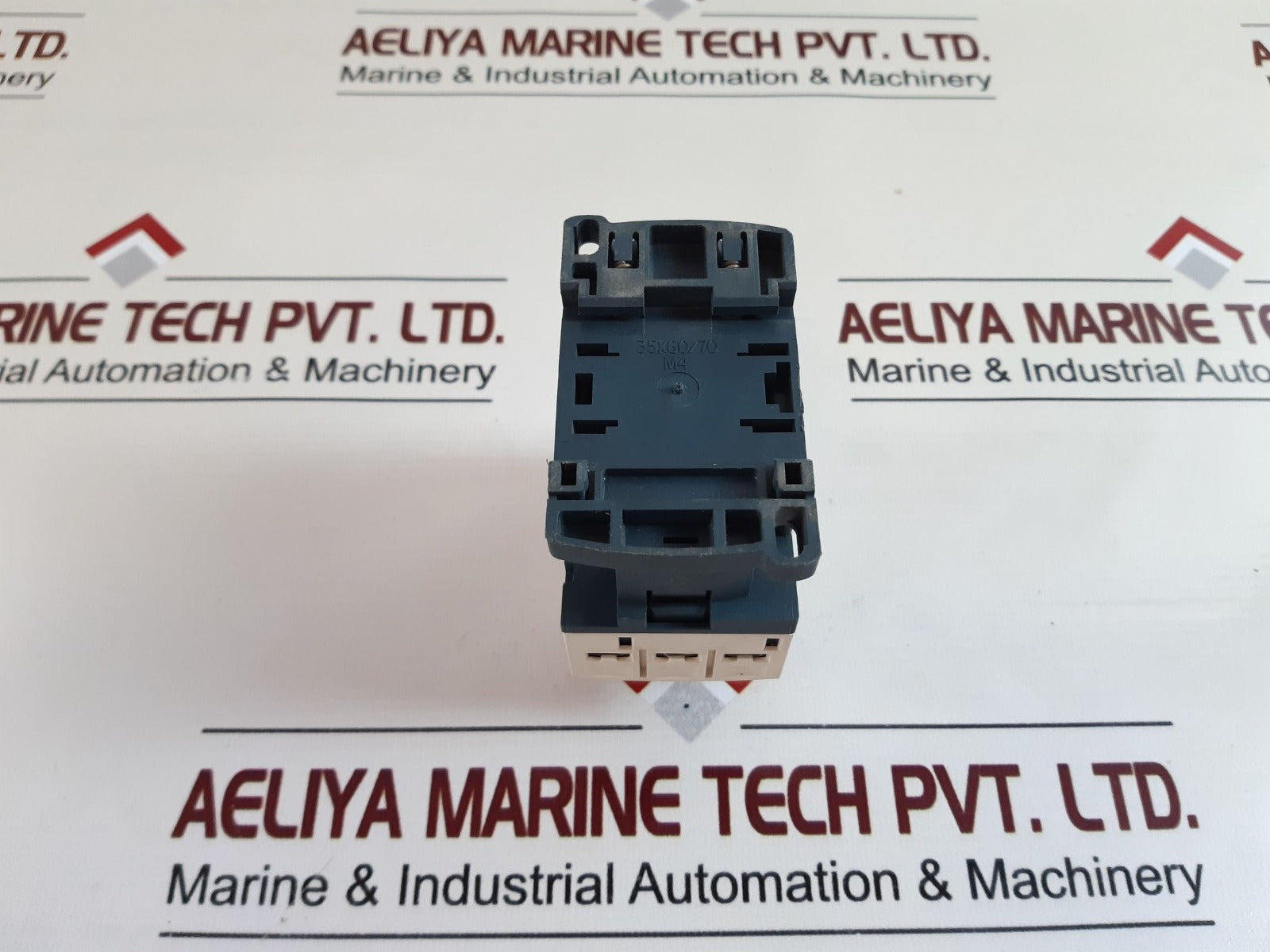 Telemecanique Cad32 M7 Contactor 220V 50/60Z