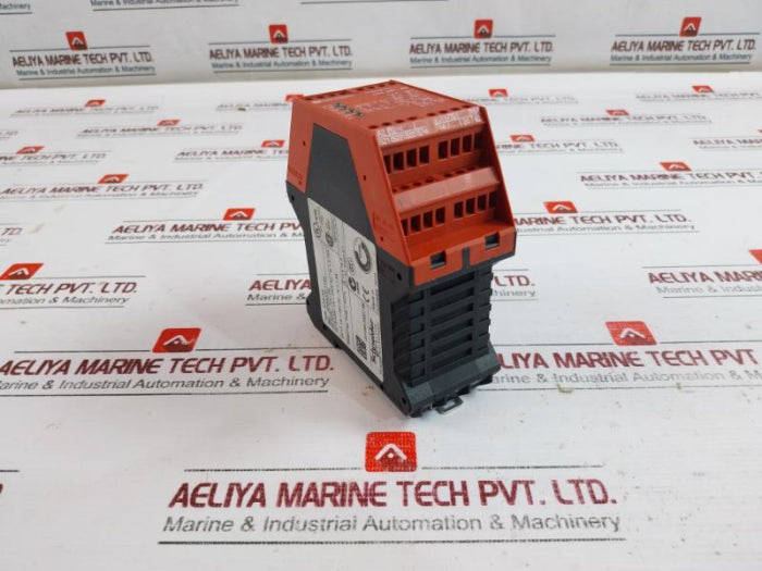Telemecanique Xpsak311144 Safety Relay 24V Ac/Dc +10%/-15%