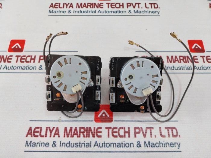 Mallory Tu5842 Timer 230vac 60hz 7.5a 250vac 15a 125vac