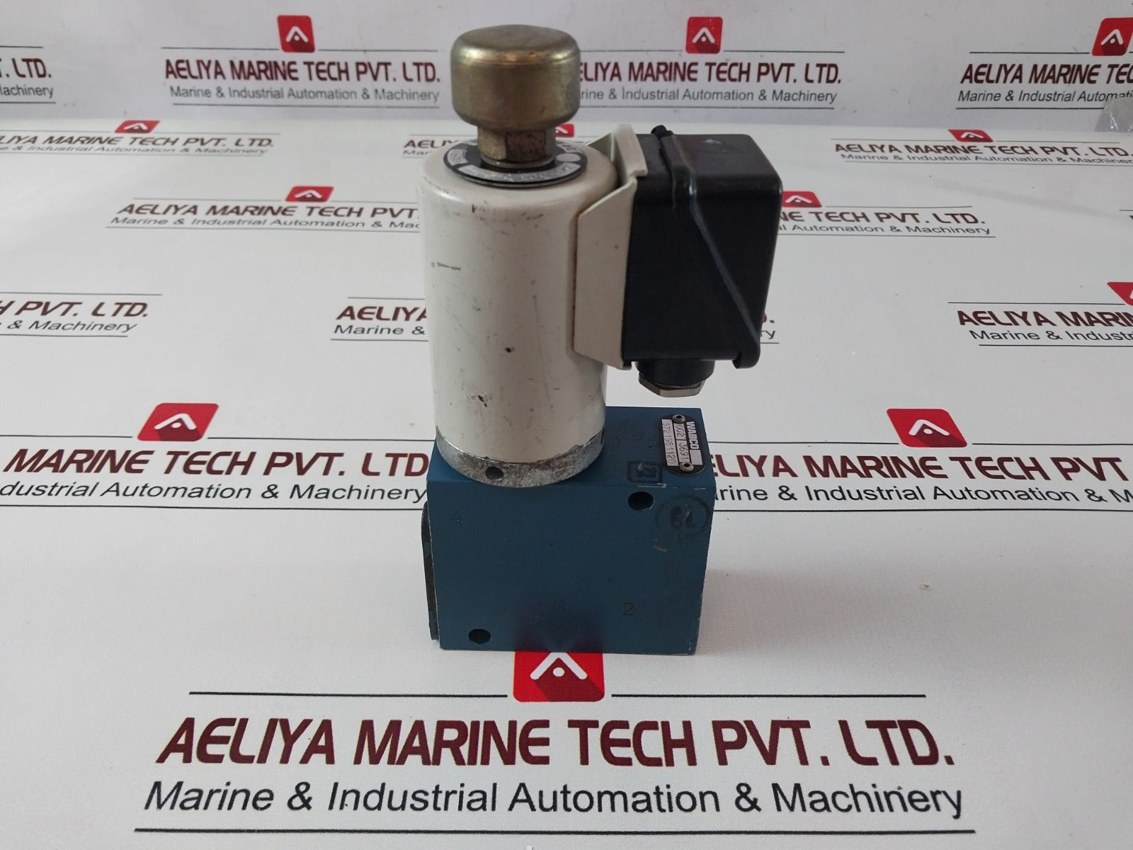 Wabco 3721981120 changeover solenoid valve with external air-pilot
