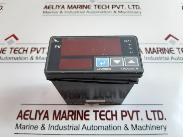 Yokogawa Um330-00 Digital Temperature Indicator 50°C