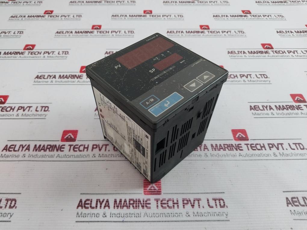 Yokogawa Ut350 Programmable Controller 100-240Vac 50/60Hz