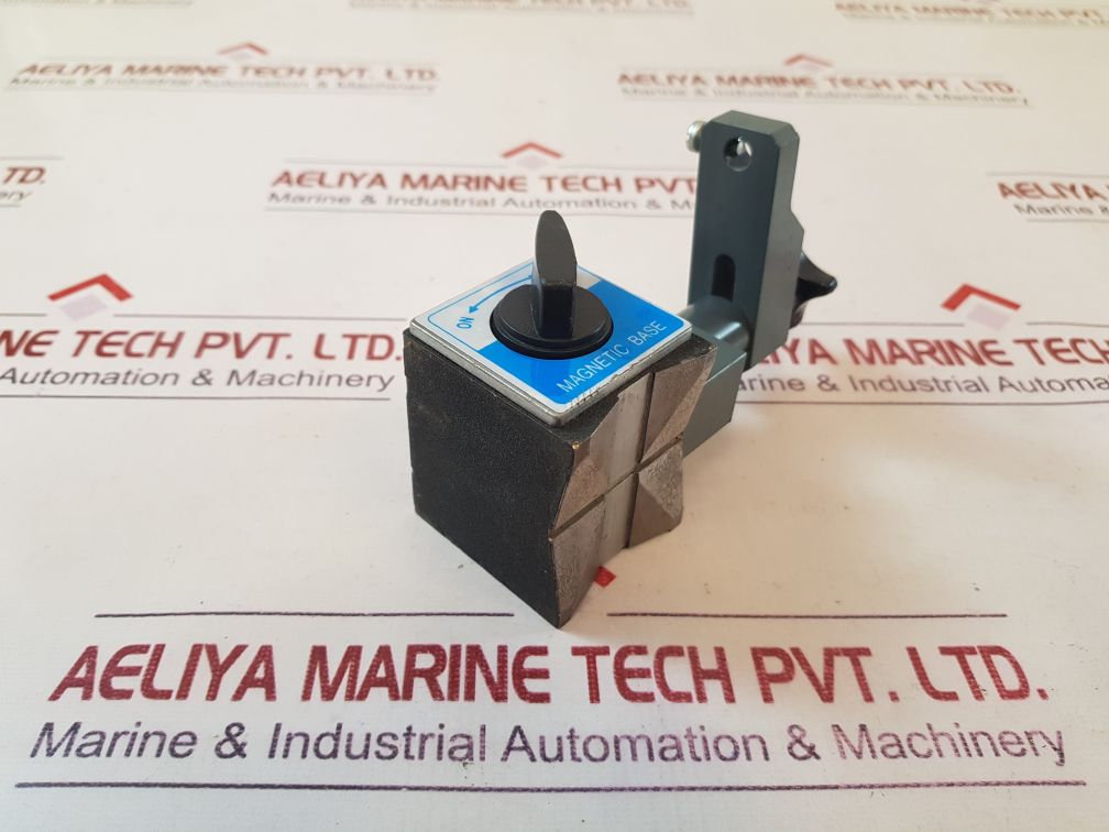 Man B&W 009 051 Magnetic Base Measuring Device