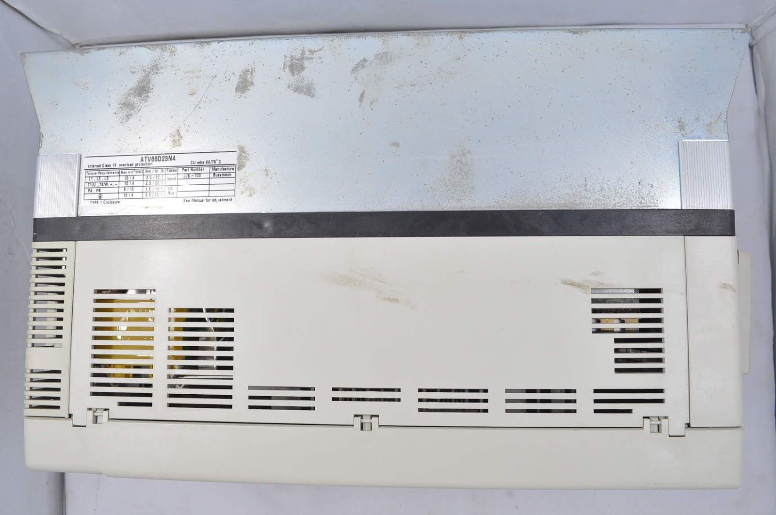 Square-d telemecanique altivar66 atv66d23n4 motor drive