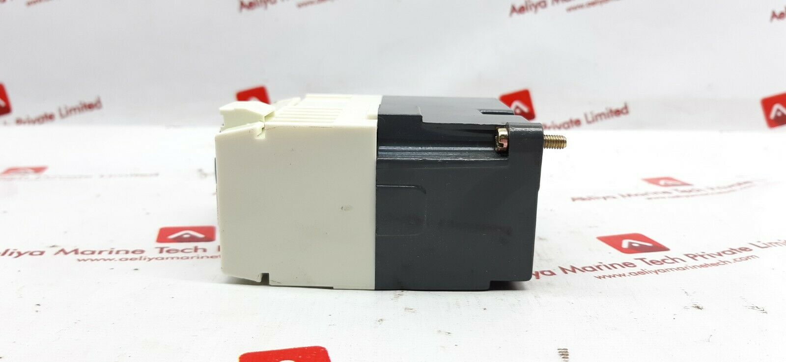 Telemecanique ca2-fr 141 relay 380v 50hz