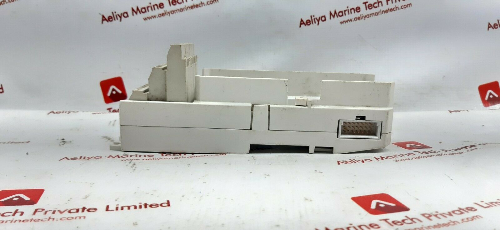 Abb 3bse013230r1 terminal module tu810v1