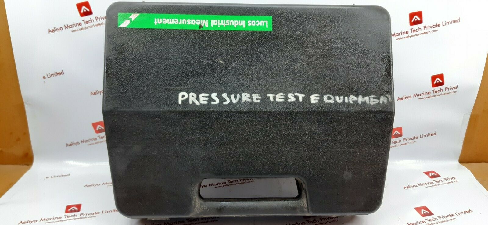 Hand held test pump tp1 pressure calibrator