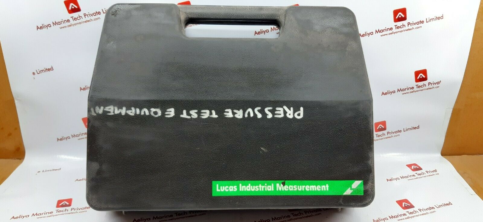 Hand held test pump tp1 pressure calibrator