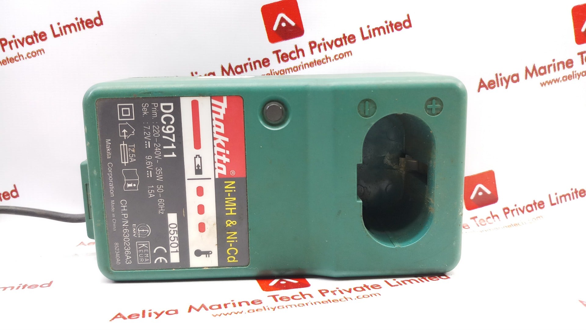 Makita Dc9711 Ni-mh & Ni-cd Battery Charger 7.2V=9.6V=1.5A
