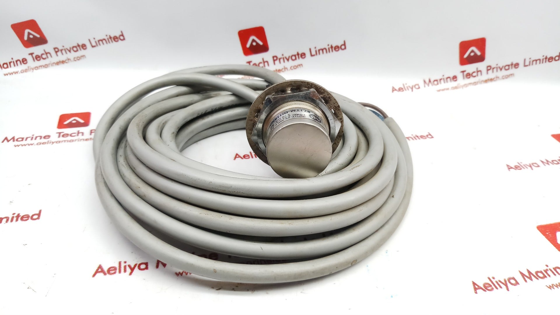 Allen bradley 871tm-bh15n30-ax proximity sensor ser A