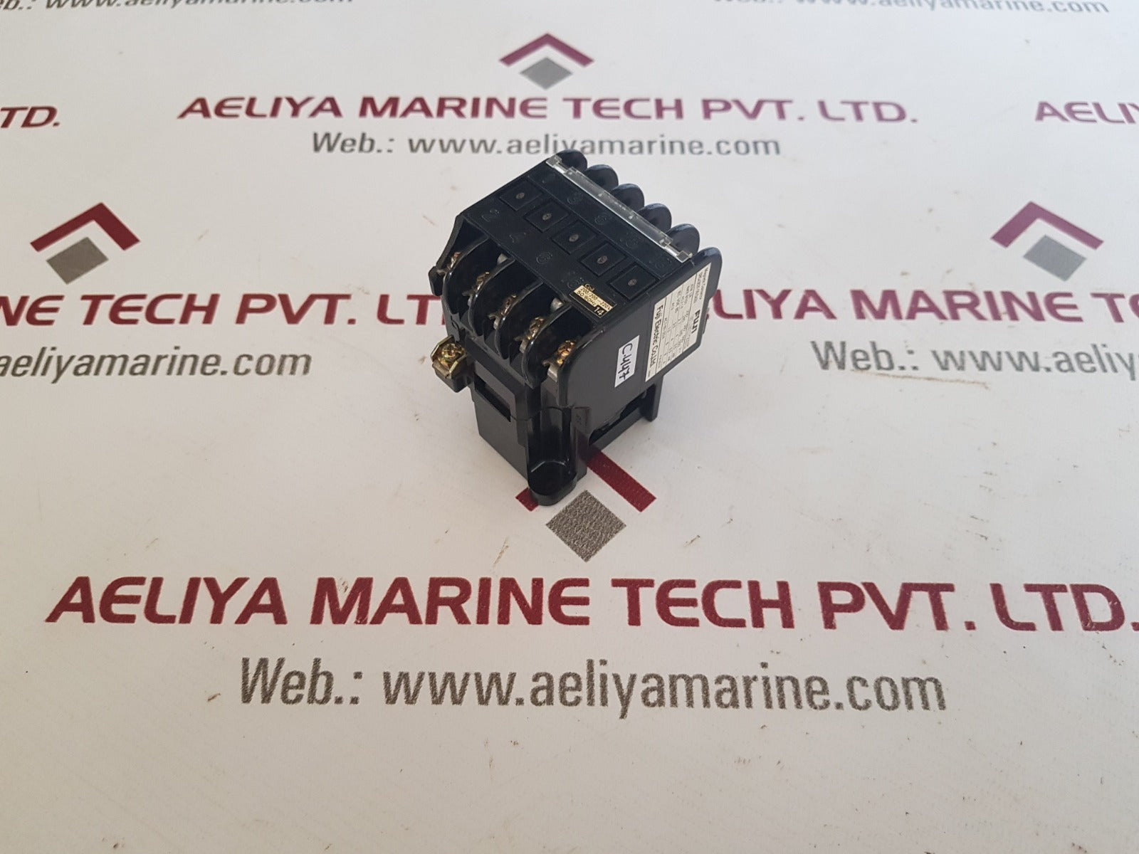Fuji electric srca3631-05(3a3b) magnetic contactor