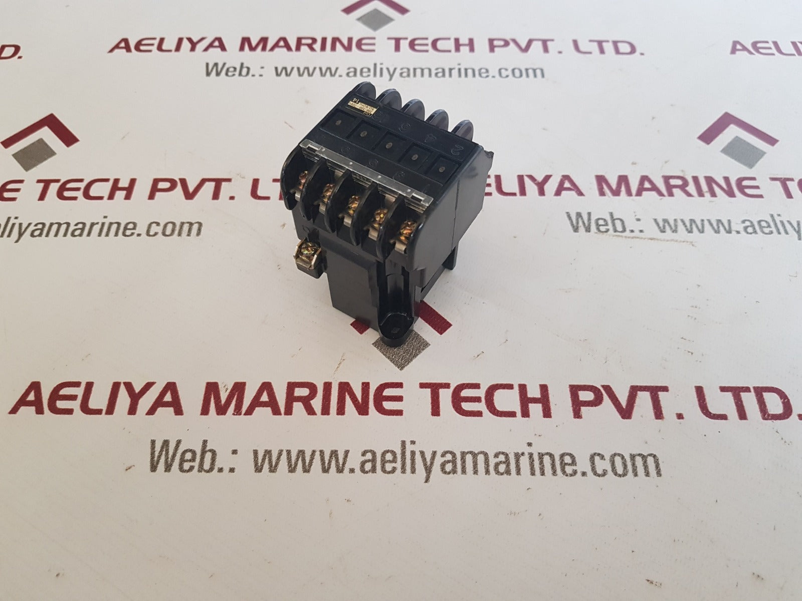 Fuji electric srca3631-05(3a3b) magnetic contactor