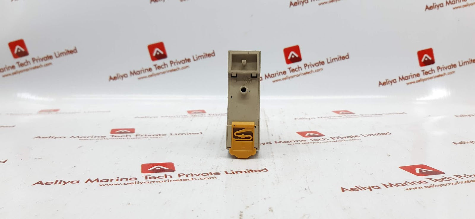 OMRON MY2N RELAY 220/240VAC