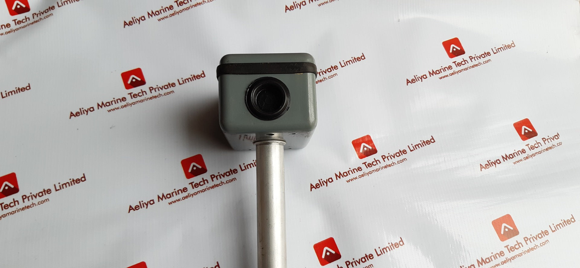 Johnson controls a91gaa.1 conduit box duct sensor