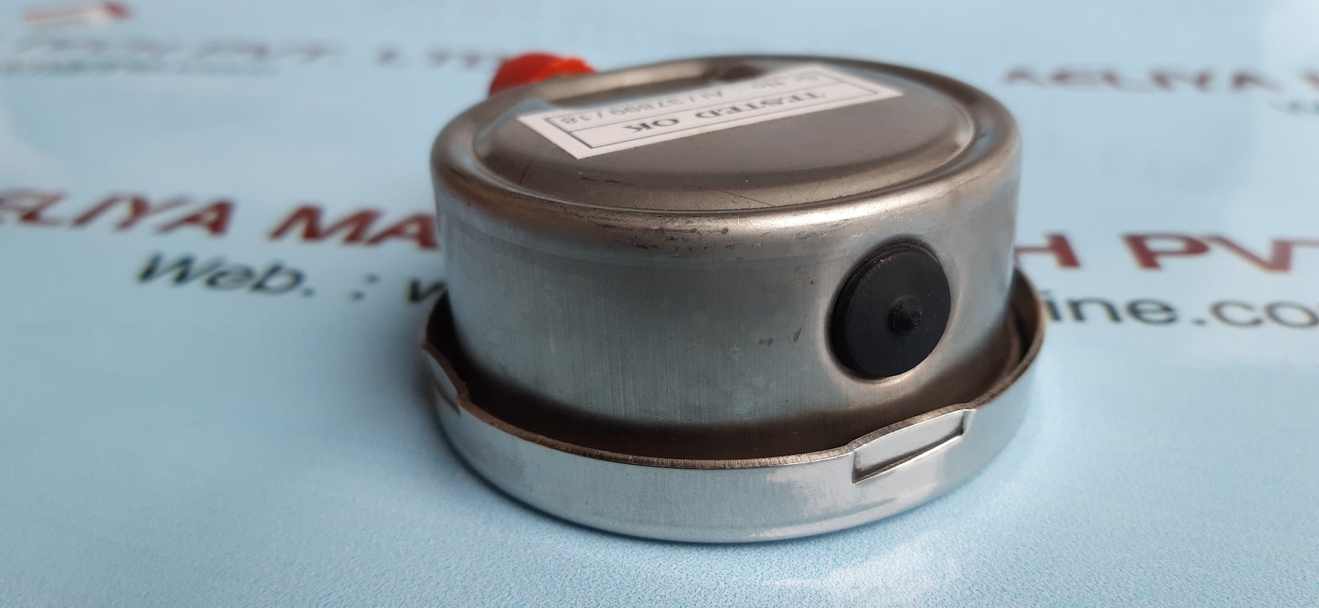 ADARSH LIOUID FILLED PRESSURE GAUGE,1/4 IN NPT,0-5000 PSI,4 IN DIAL DISPLAY