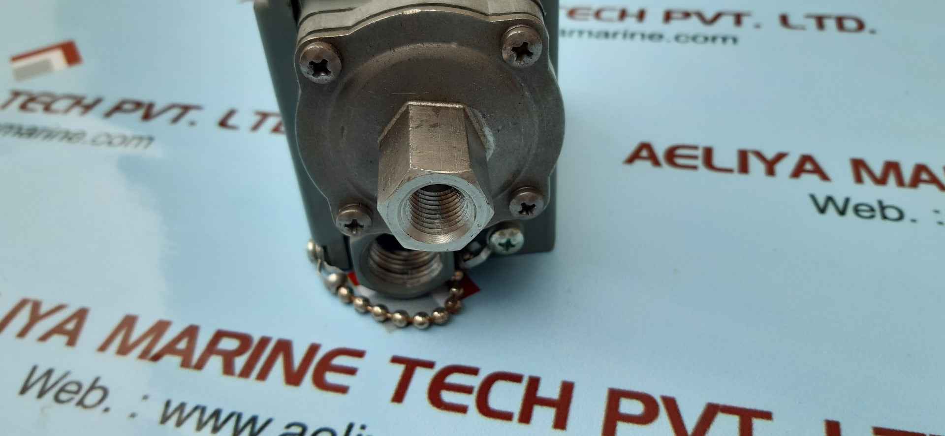 Square D 9012 Gaw-4 Pressure Switch Series:C, 9012Gaw4Q1 (1.5-75 Psig 1-5.3Bar)