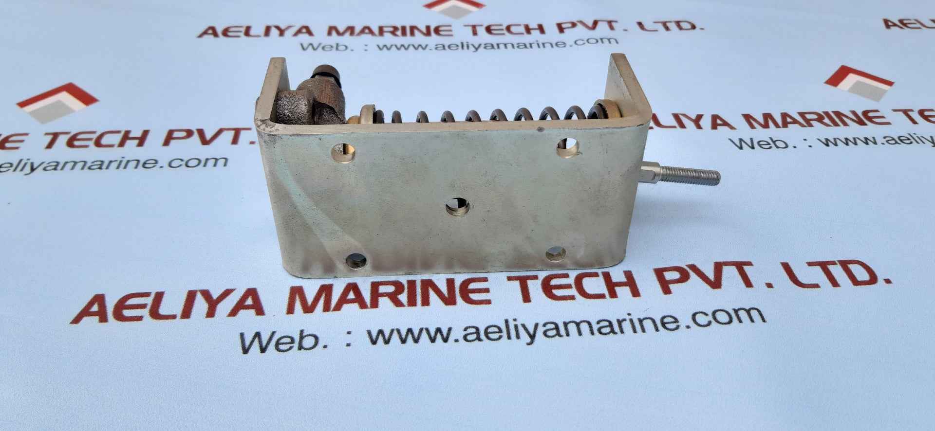 Cylinder 510414714 throttle slave
