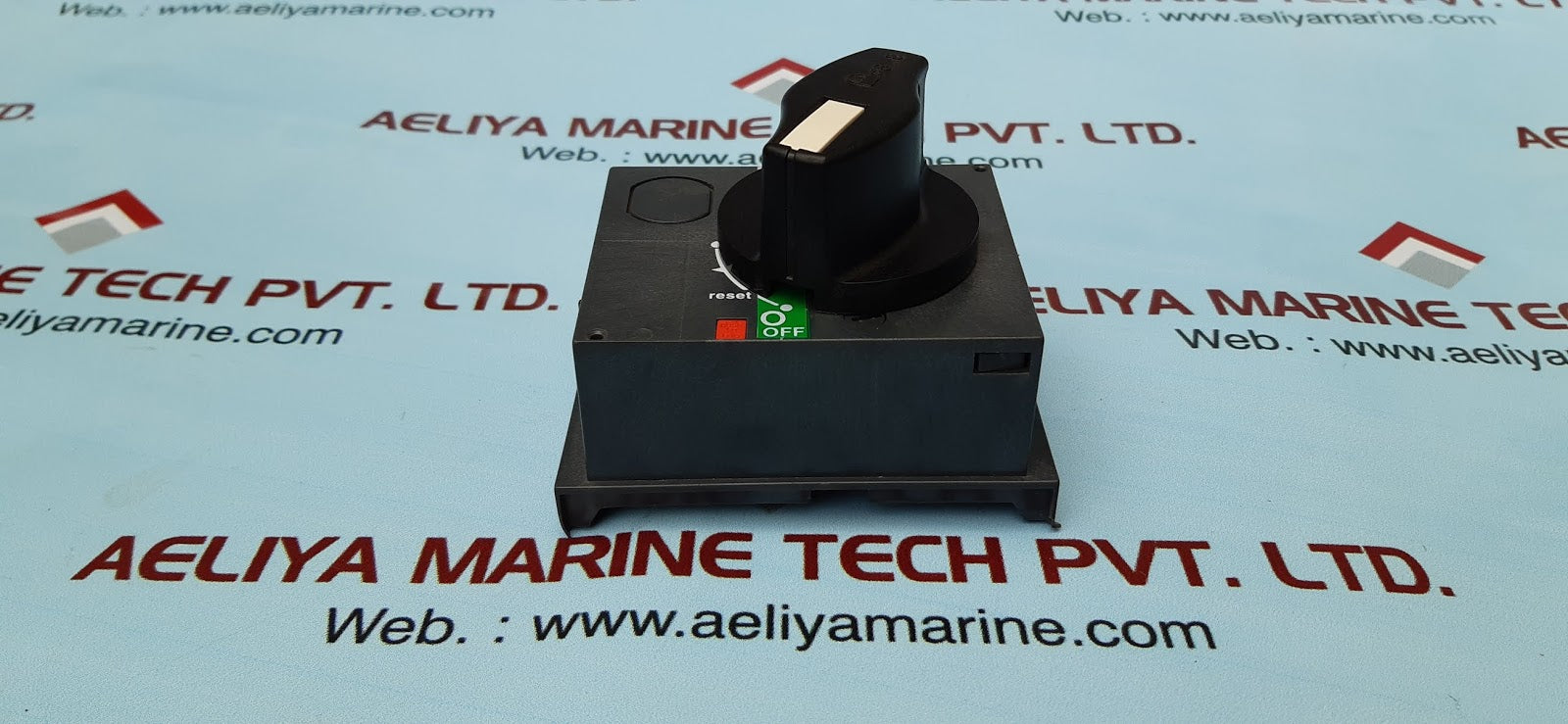 Circuit breaker accessory
