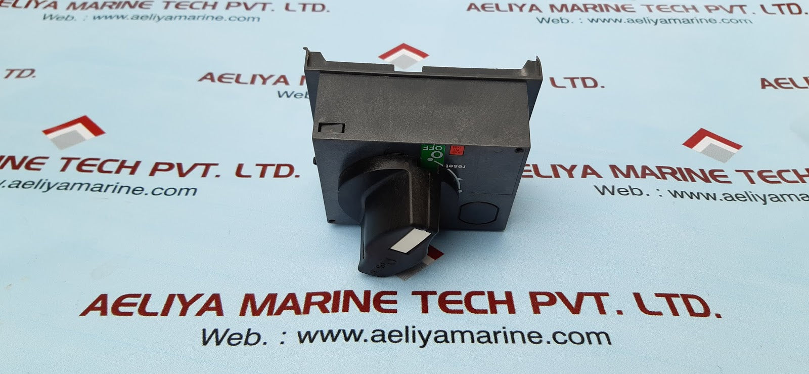 Circuit breaker accessory