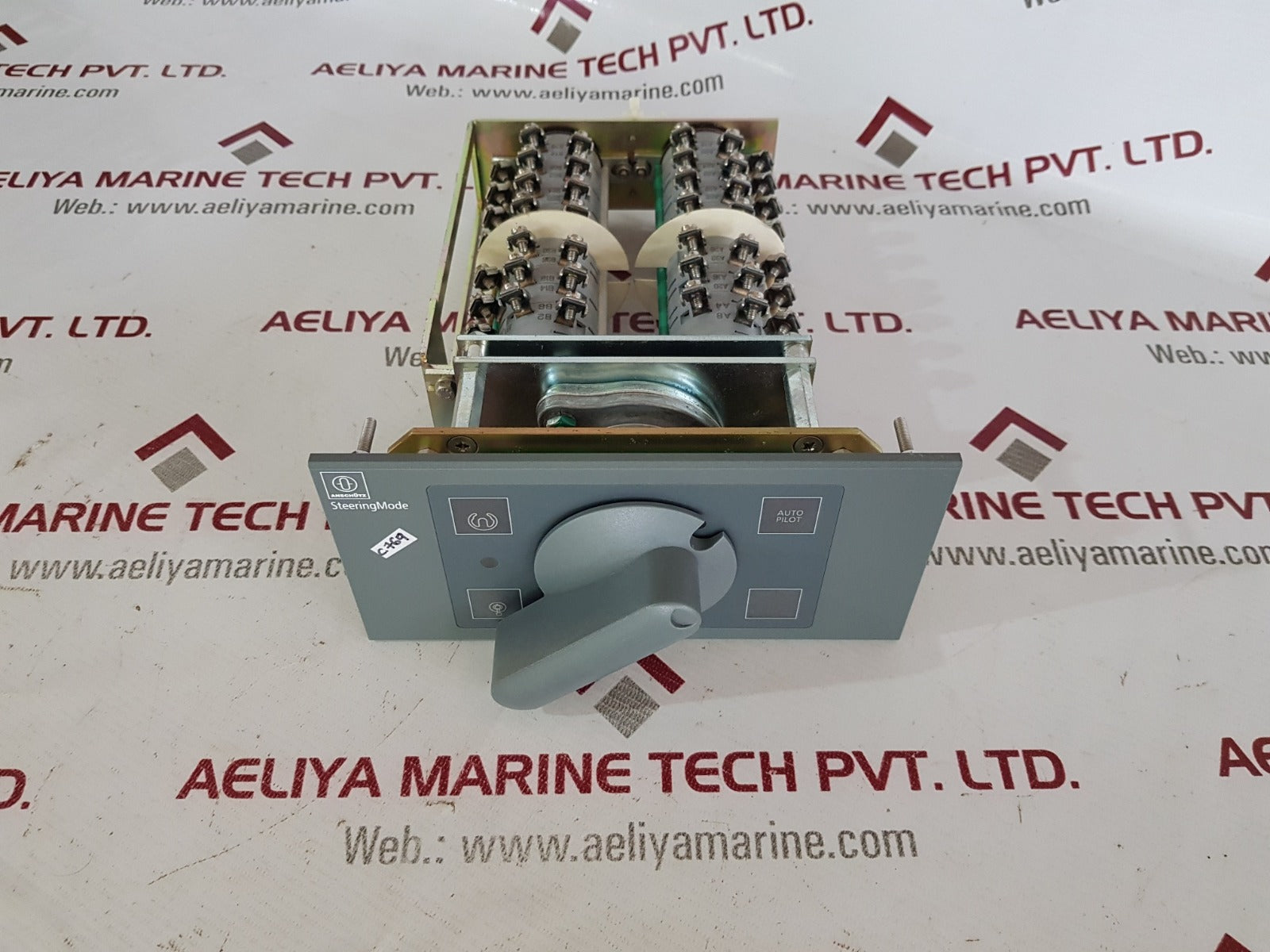 Raytheon anschutz change over switch 124-186.ng002
