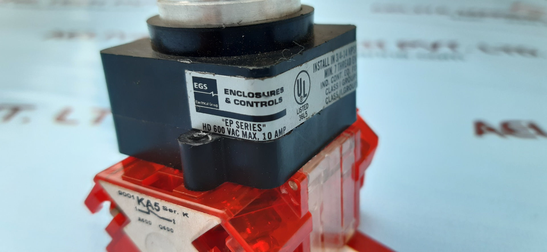 Enclosures & controls cad2800832dt2 hoa selector switch
