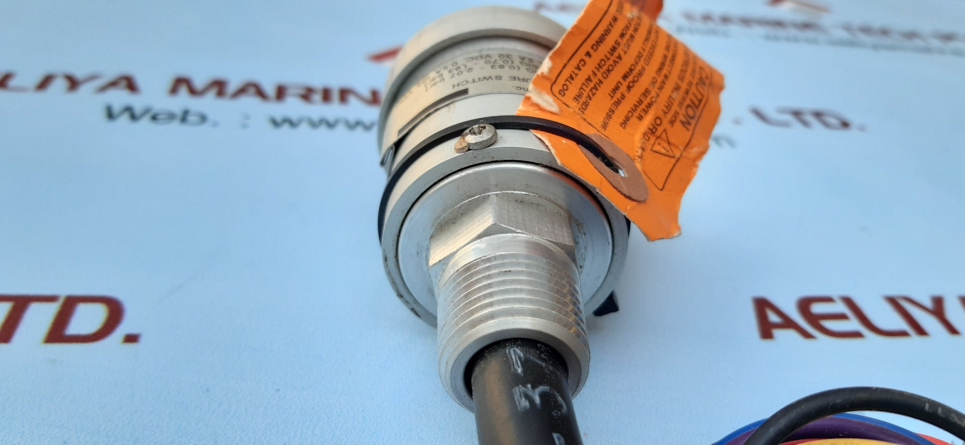 Custom control sensors 611gm8003 dual snap pressure switch 1000psig