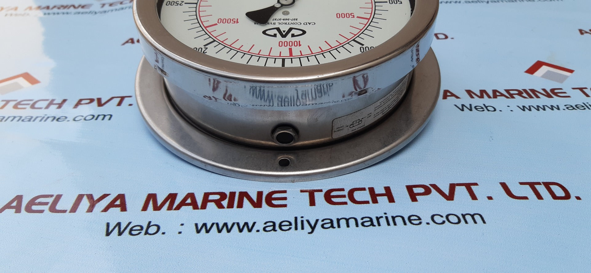 Mc daniel controls pressure gauge 0-3000 psi