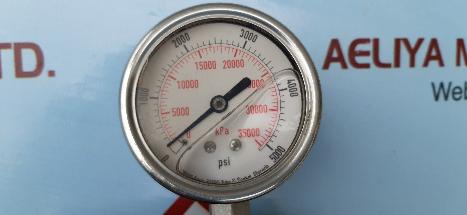 Pressure gauge 0-5000 psi glycerin 304ss case 316sstube & socket