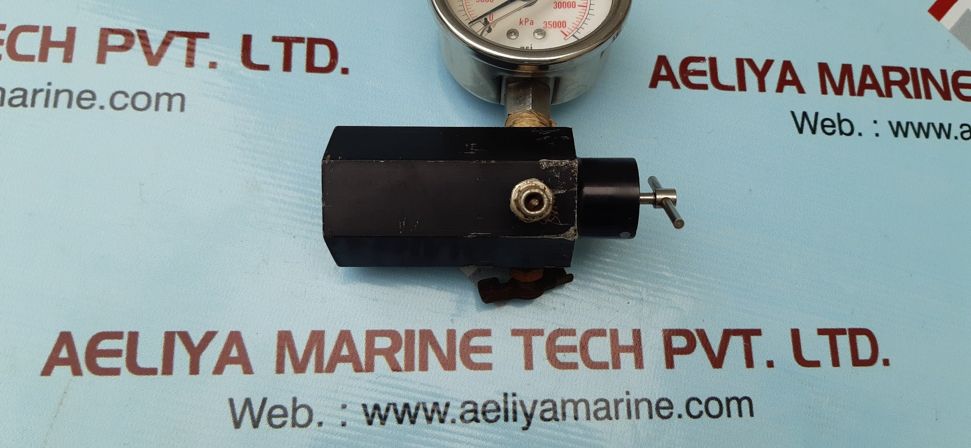Pressure gauge 0-5000 psi glycerin 304ss case 316sstube & socket