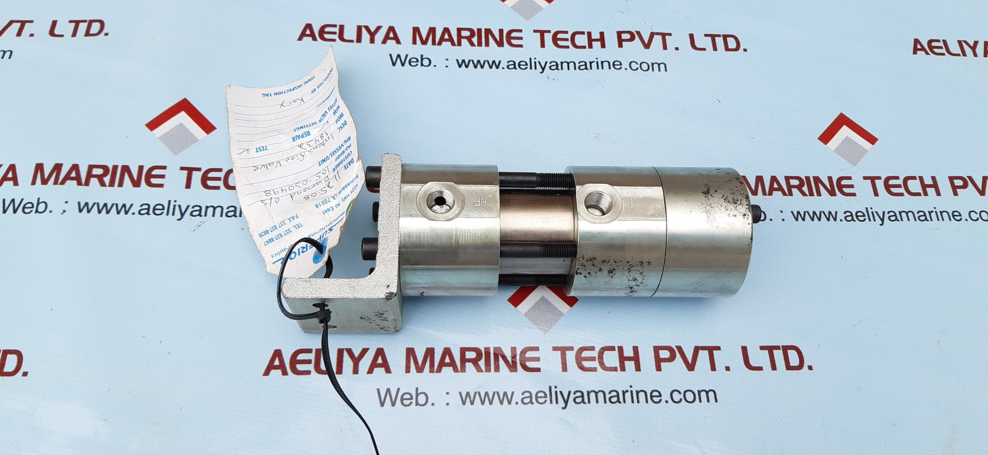 Integrated hydraulics 1t162w6s pressure intensifier