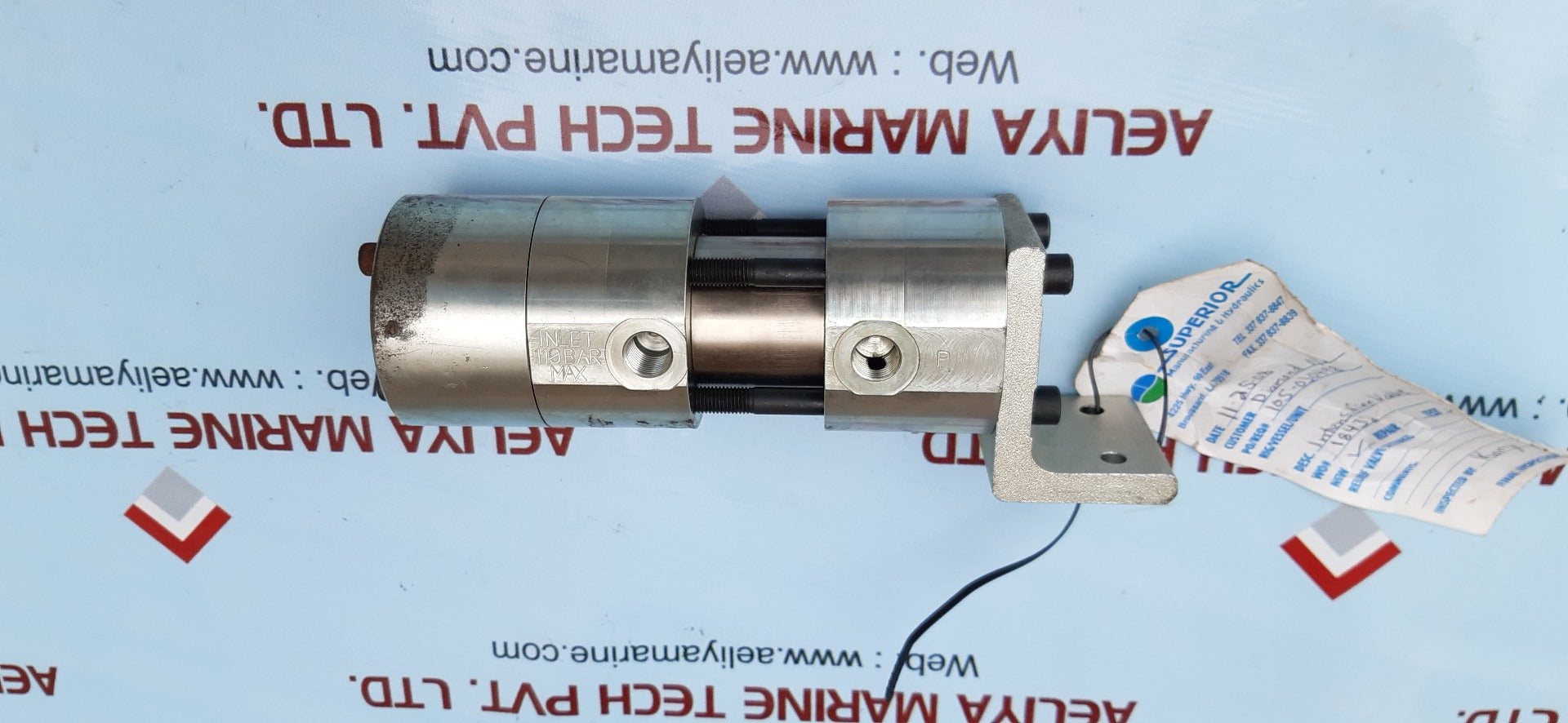 Integrated hydraulics 1t162w6s pressure intensifier