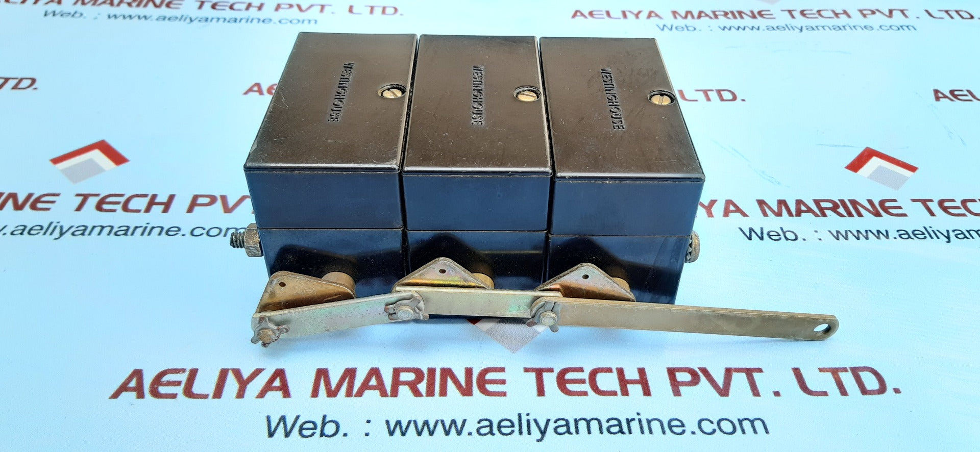 Westinghouse aux/contact 19a-a circuit breaker