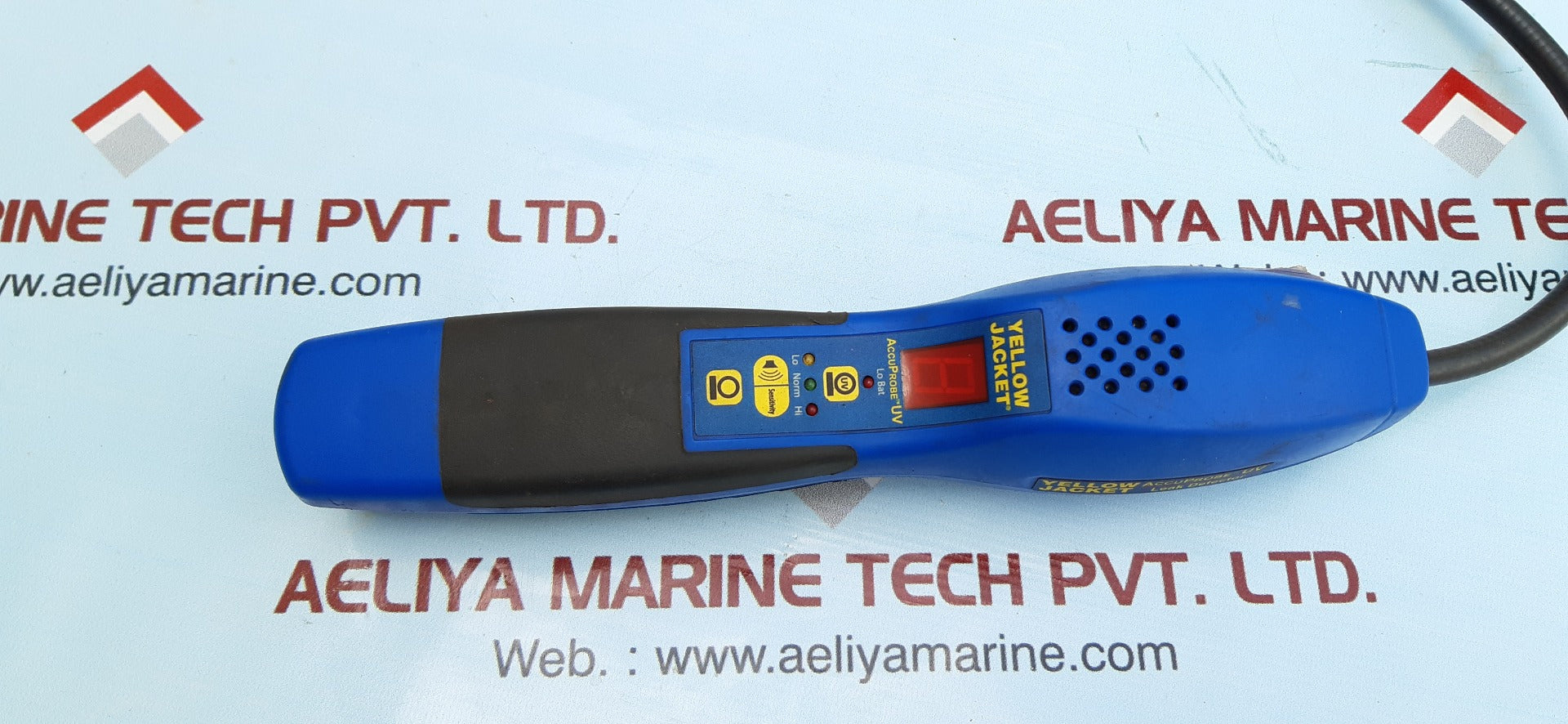 Yellow jacket accuprobe uv leak detector