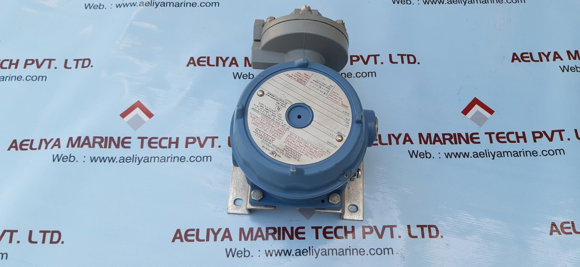 Ue j120k-15641 explosion proof differential pressure switch