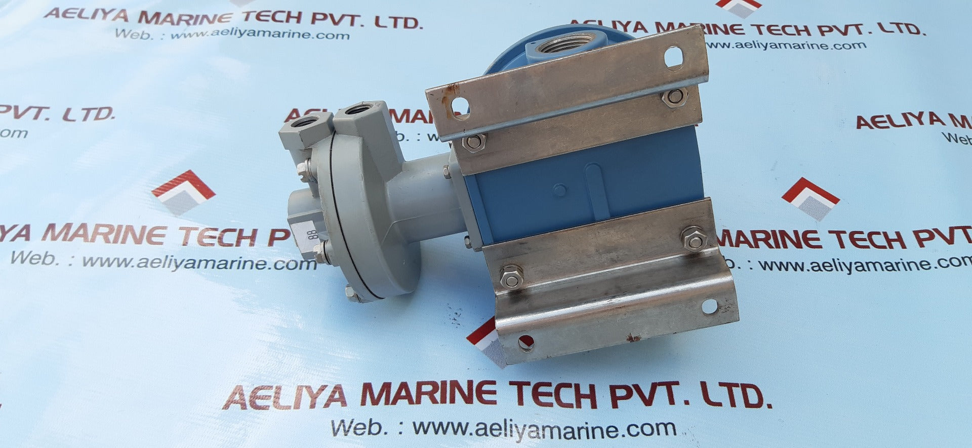 Ue j120k-15641 explosion proof differential pressure switch