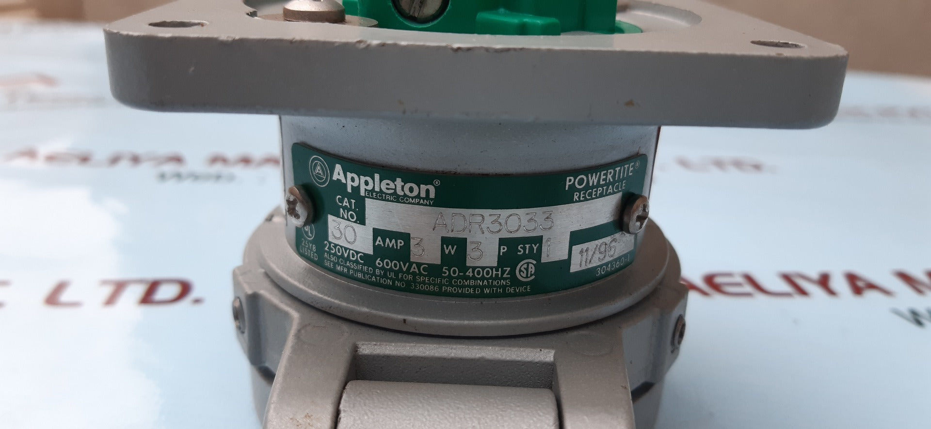 Appleton adr3033 receptacle 3-wire 3-pole 30-amp style1