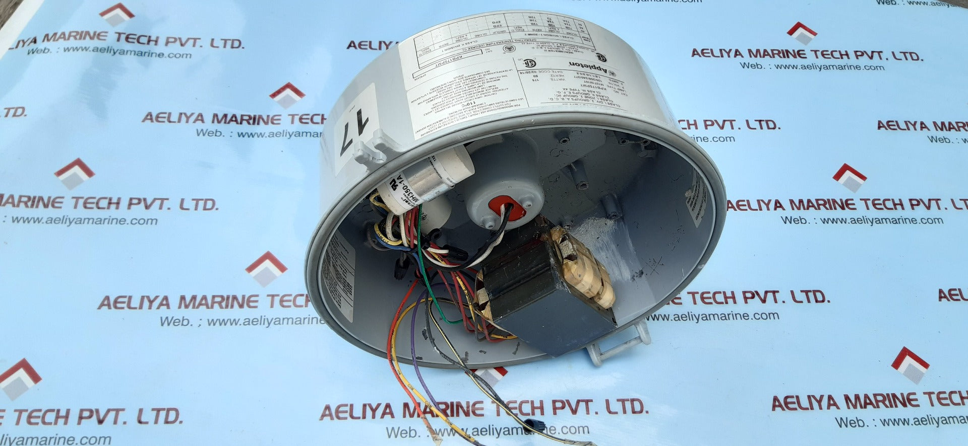 Appleton mercmaster III kpb175pmt 175w ballast body light