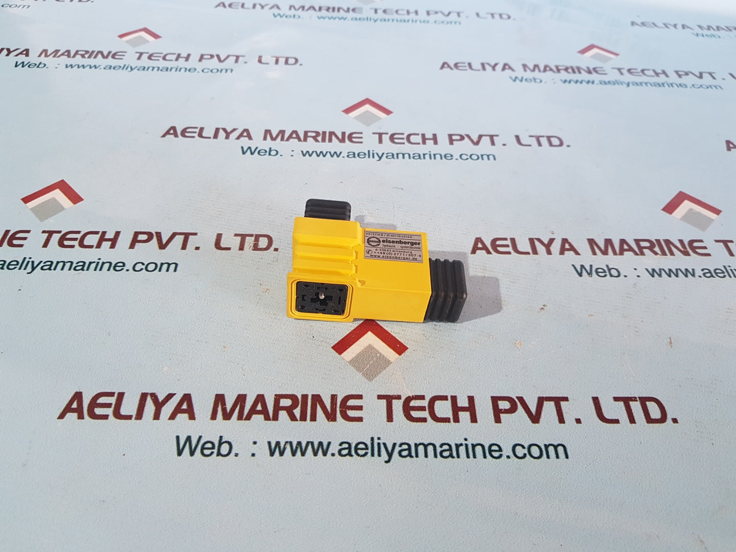 Turck ma-r131 proximity sensor 12-250vac/dc 4a