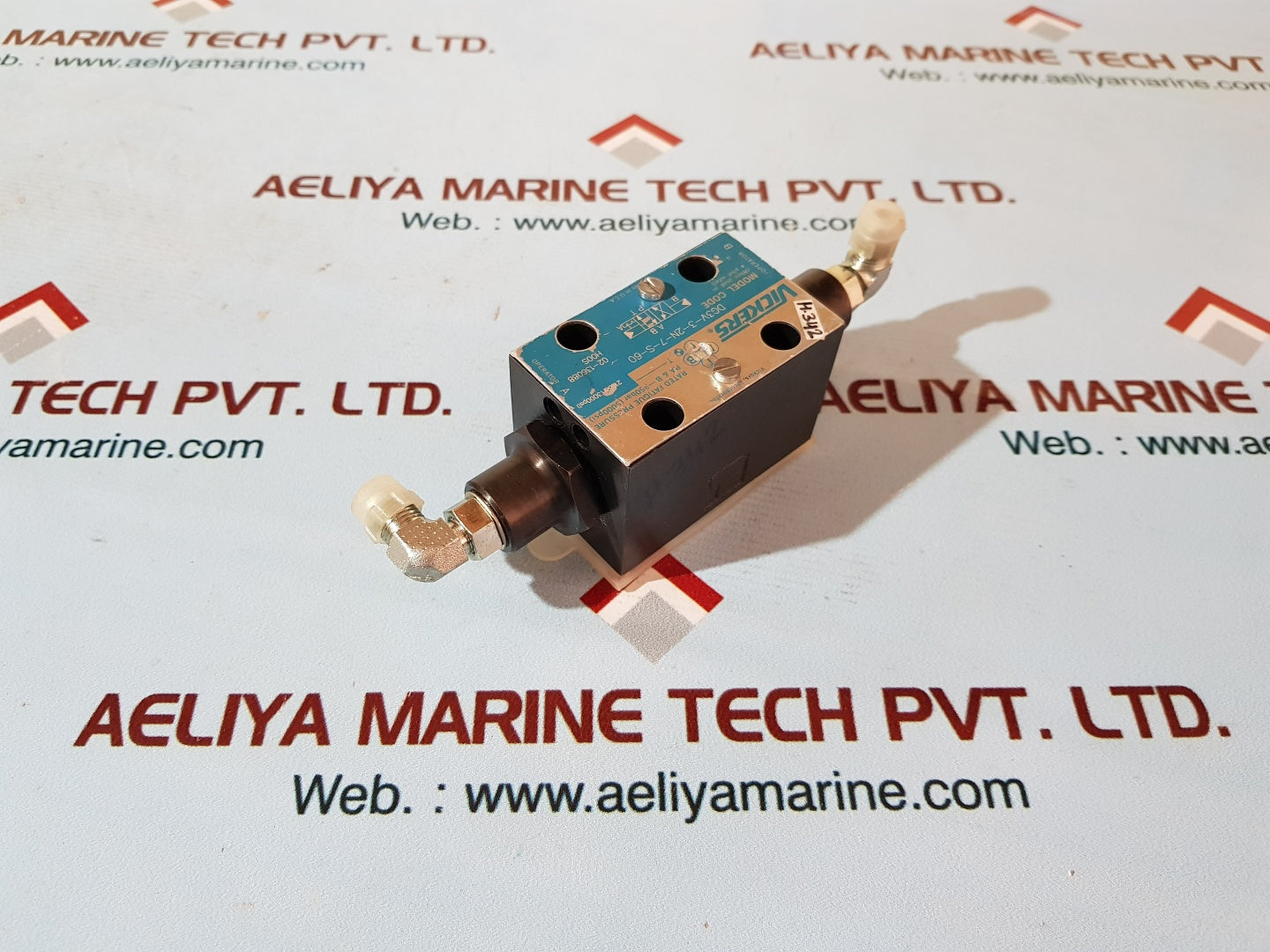 Vickers dg3v-3-2n-7-s-60 solenoid valve