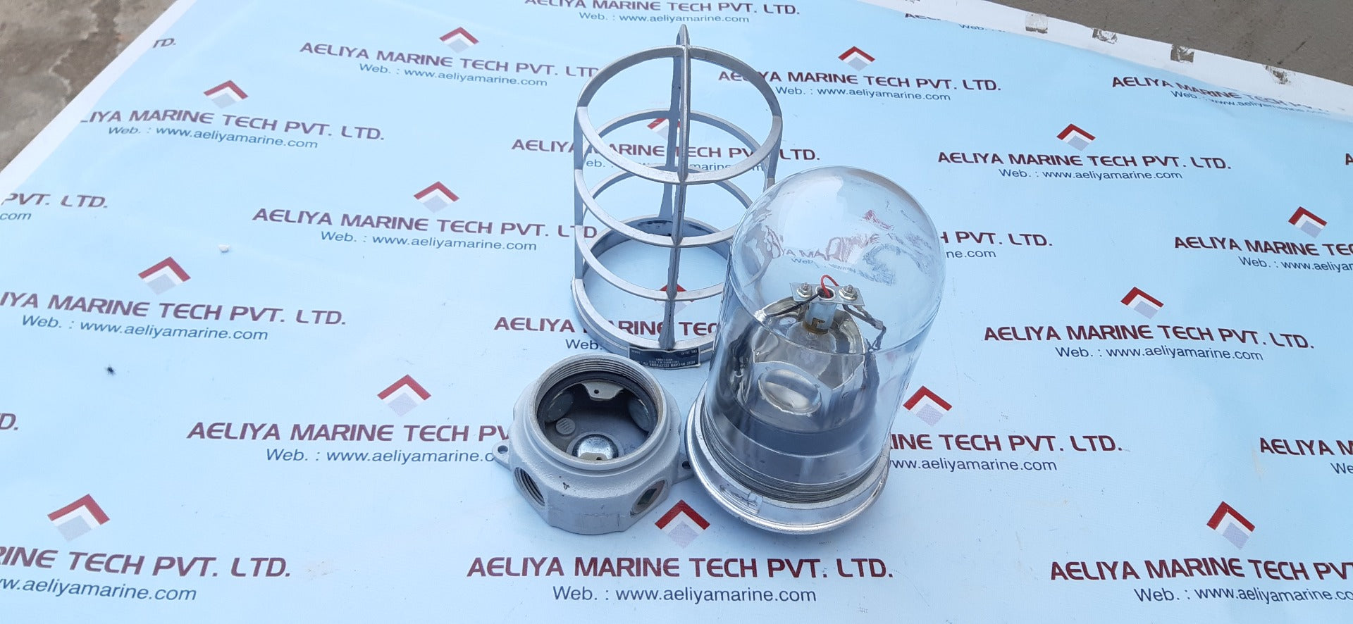 Appleton Vgu-2 Form 200 Explosion Proof Light Cover 115Vac