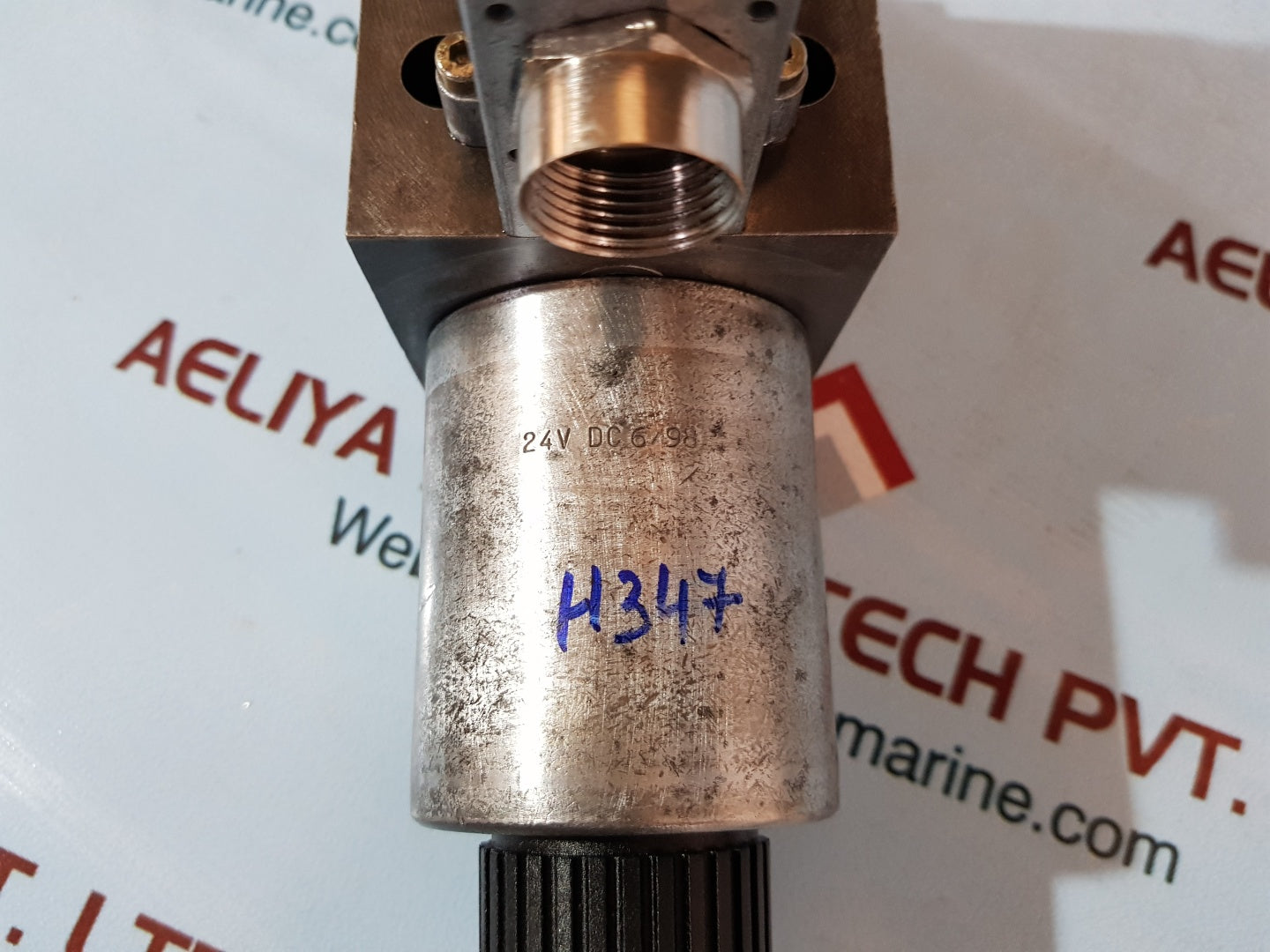 Macgregor hagglunds 287 3774-802 directional control valve 24v