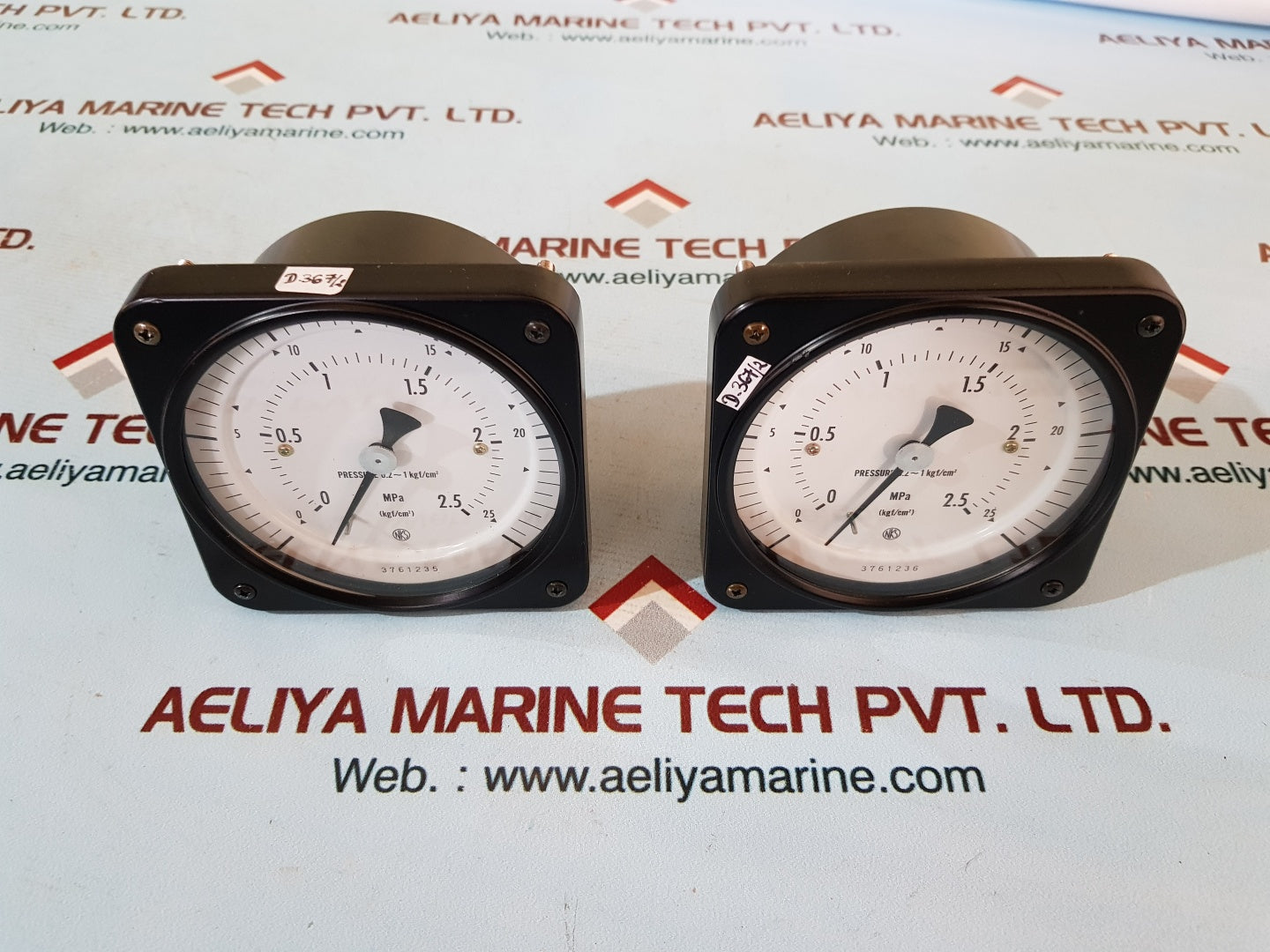 Nks 3761235 mpa pressure gauge