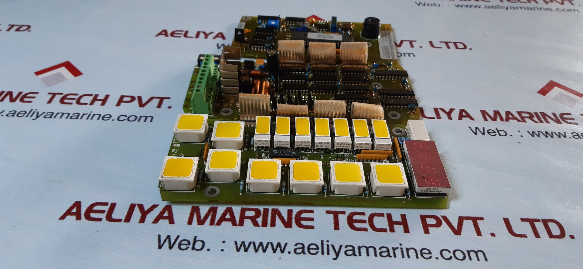 Raytheon 102-843.x01 e00 operator pcb