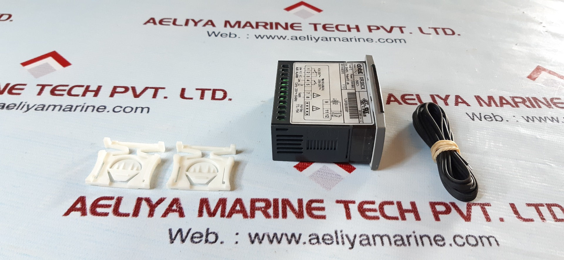 Dixell xr30cx-5n0c1 temperature controller