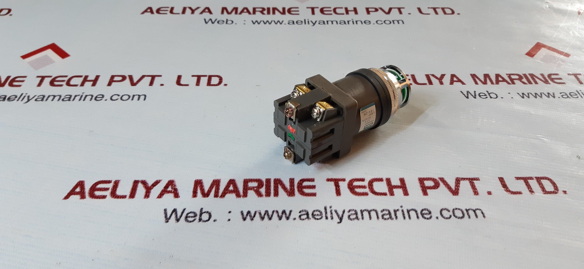 Idec izumi abc s64 pushbutton control unit