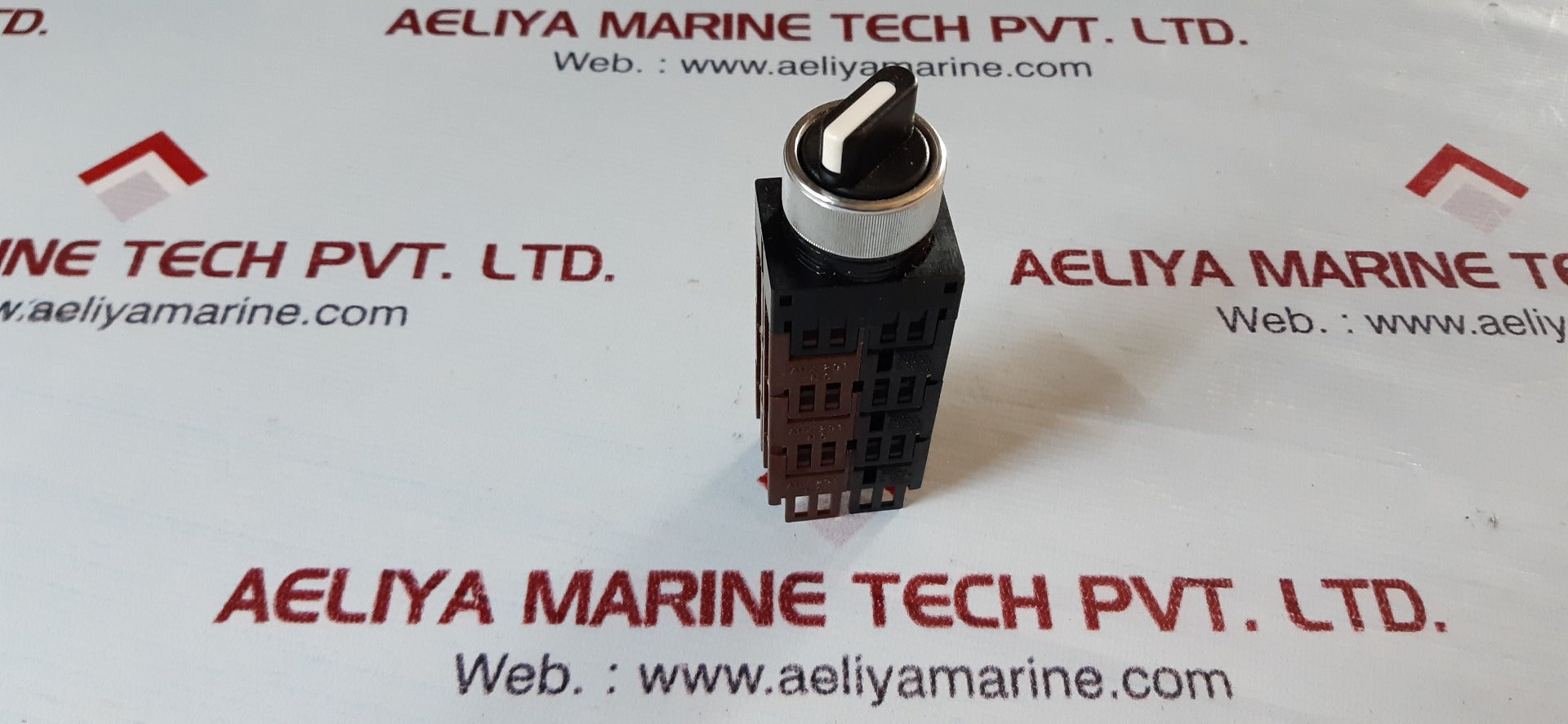 Fuji electric ah22-p3 command switch