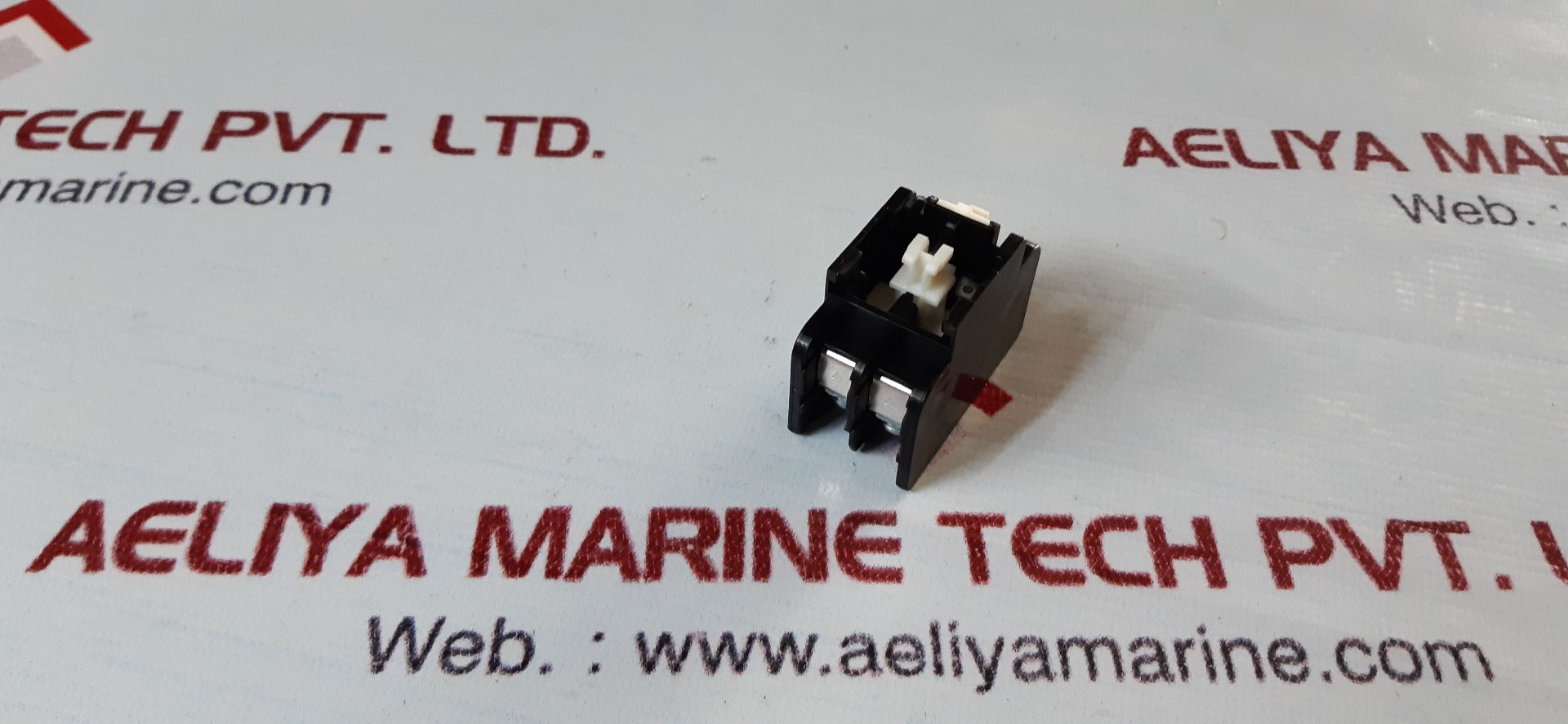 Mitsubishi electric un-ax2 auxilliary contact