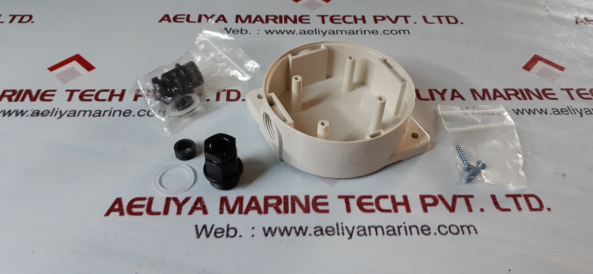 Mbb-1/Sbb-1 Marine Mounting 1 Junction Box Ip67 Inc 2 Cable Inlets